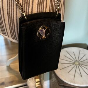 🛑 1 hour sale. Kate Spade, Black Leather Crossbody Bag, gold toned hardware, EUC